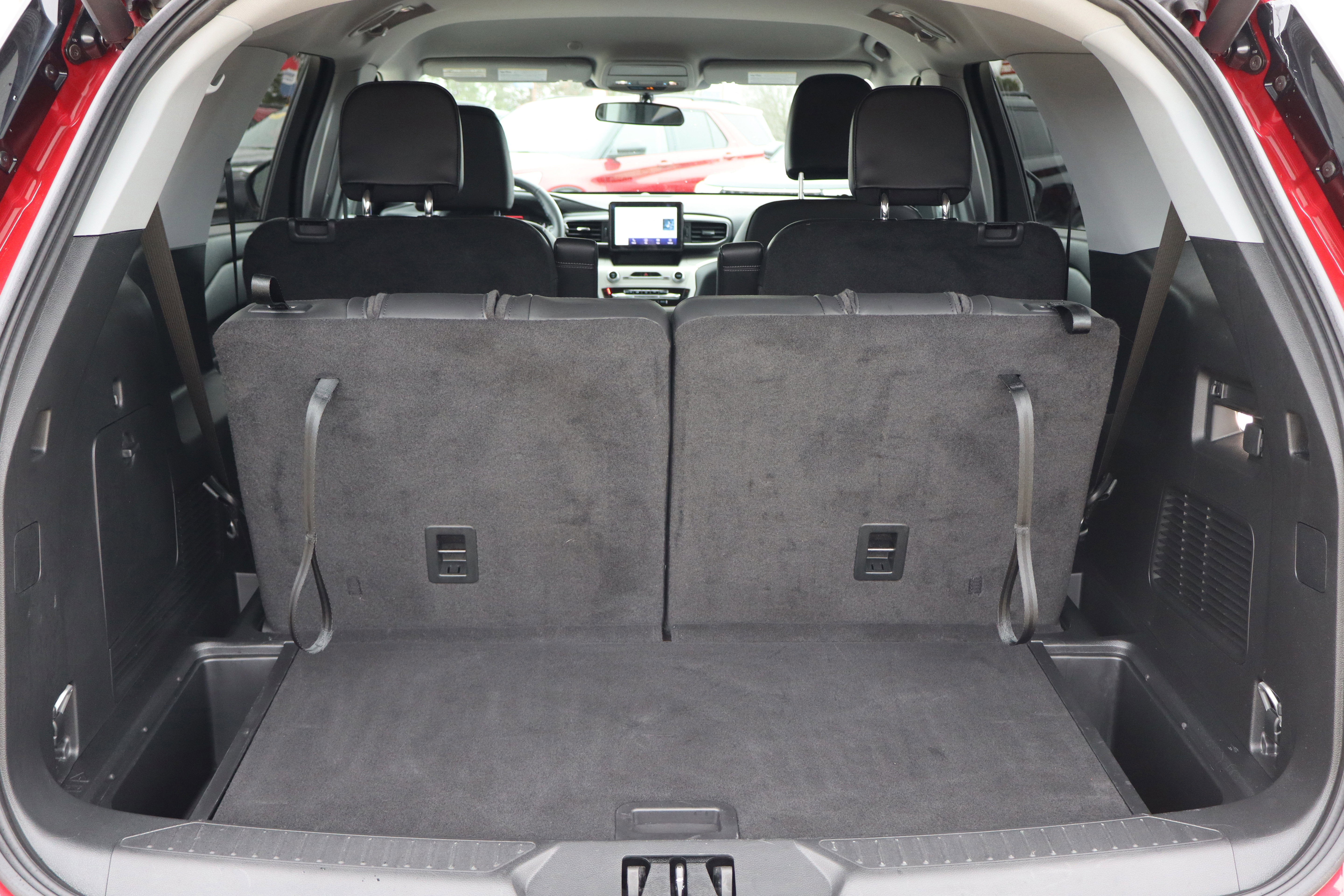 Used 2023 Ford Explorer XLT w/ Equipment Group 202A image 30