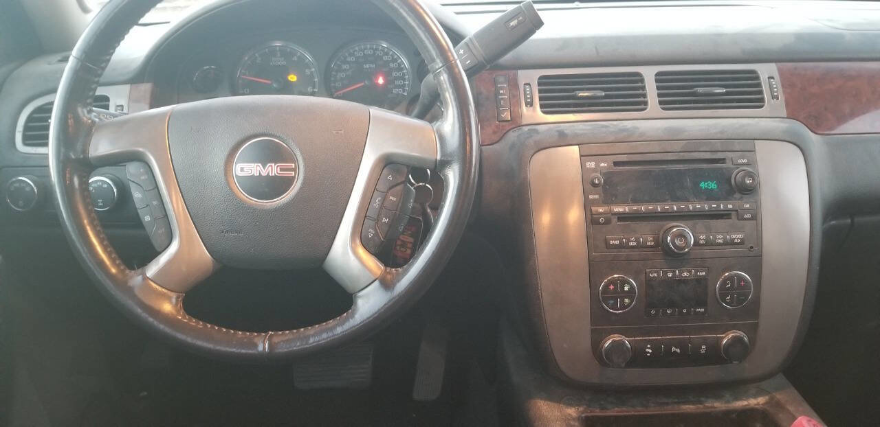 Used 2012 GMC Yukon XL SLT w/ SLT-2 Equipment Package image 5