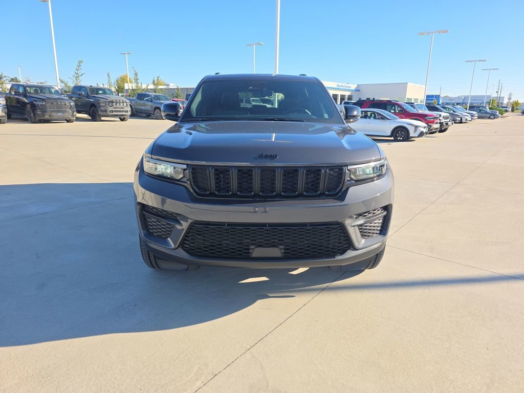 New 2025 Jeep Grand Cherokee 4WD image 8
