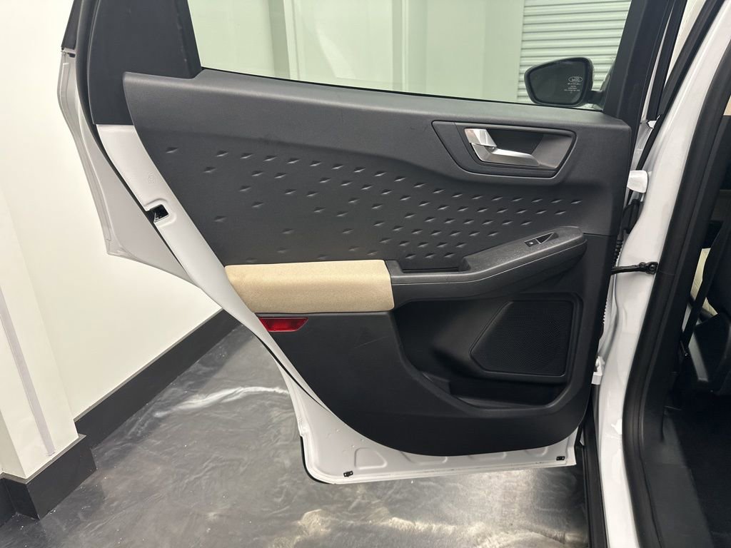 Used 2020 Ford Escape SE Sport image 14