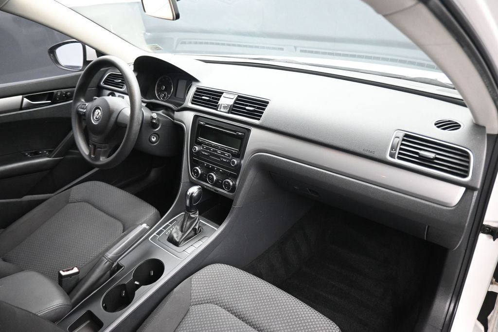 Used 2012 Volkswagen Passat 2.5 S FWD image 37