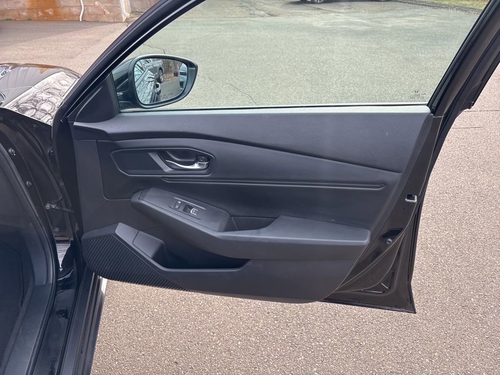 Used 2023 Honda Accord EX image 8