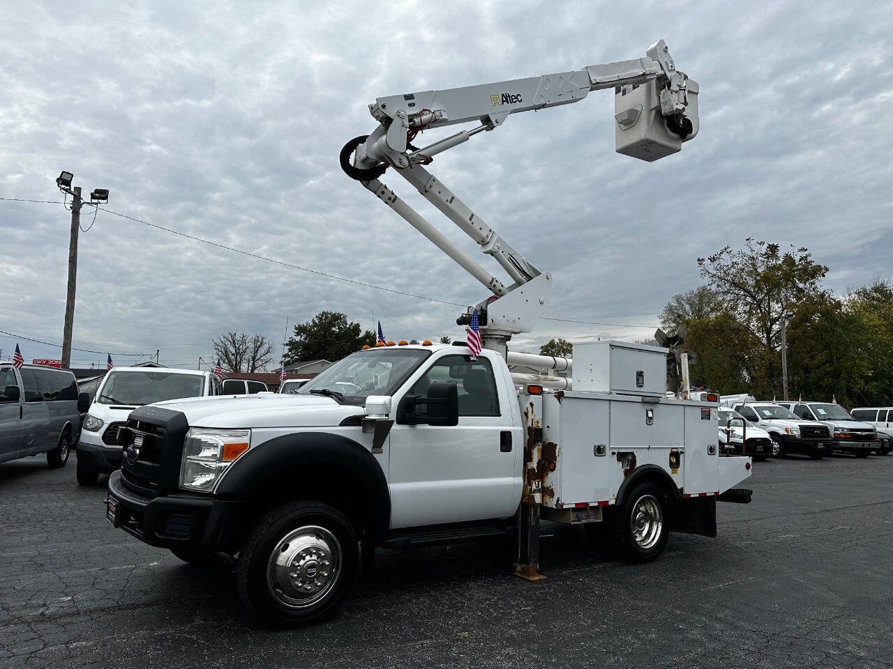Used 2015 Ford F550 4x4 Regular Cab Super Duty image 1