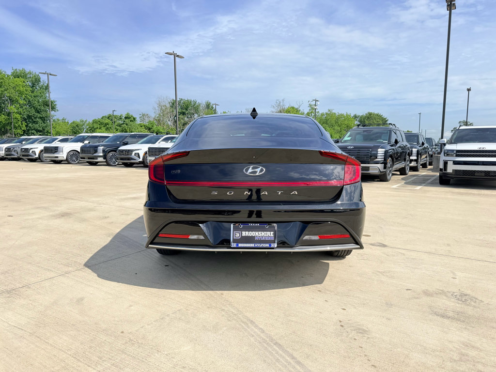Used 2022 Hyundai Sonata SE w/ Cargo Package FWD image 7