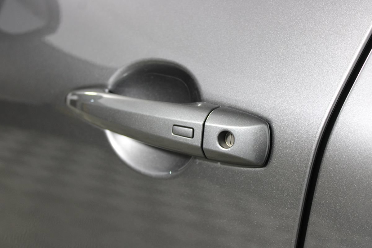 Used 2023 Nissan Rogue SV FWD image 8