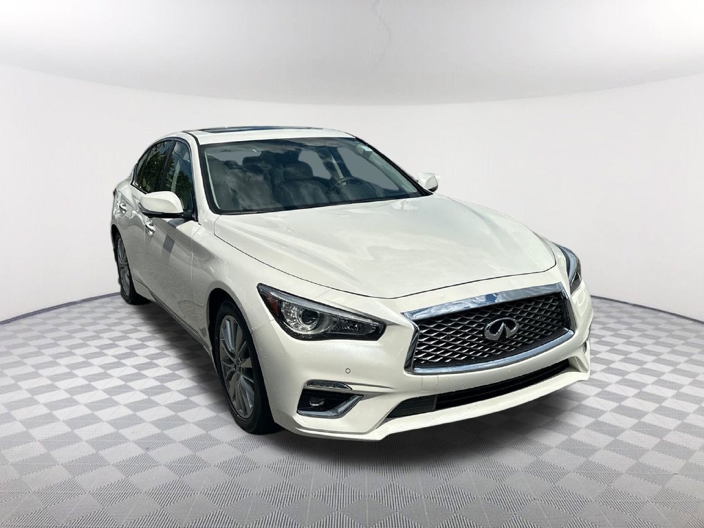 Used 2023 INFINITI Q50 Luxe w/ Cargo Package RWD image 3