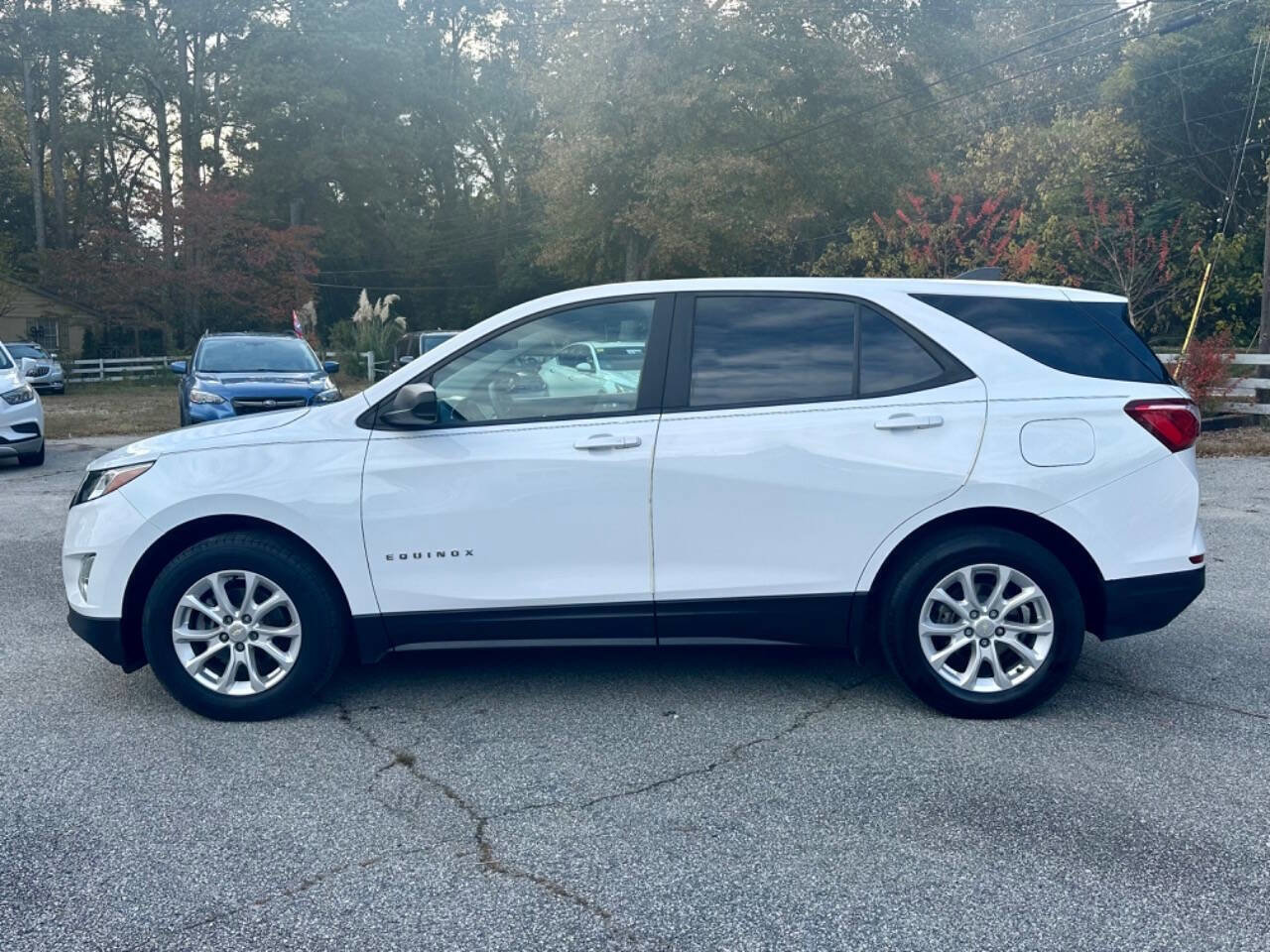 Used 2021 Chevrolet Equinox LS w/ LS Convenience Package FWD image 4
