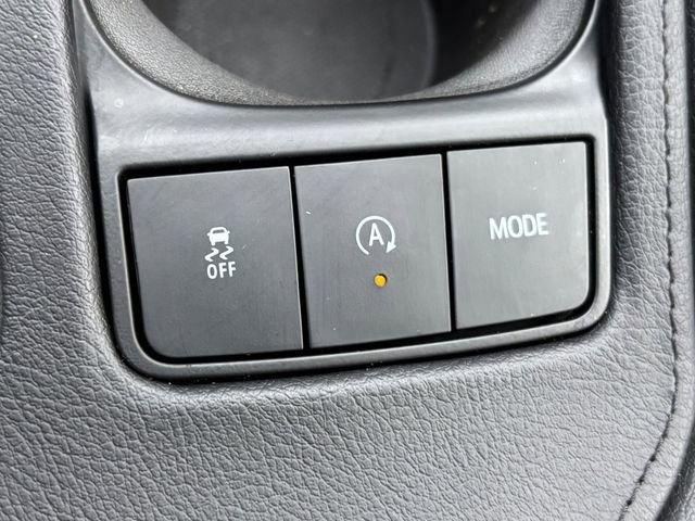 Used 2023 Cadillac XT4 Luxury w/ Cold Weather Package FWD image 33