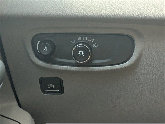 Used 2023 GMC Terrain SLE w/ Driver Convenience Package image 22