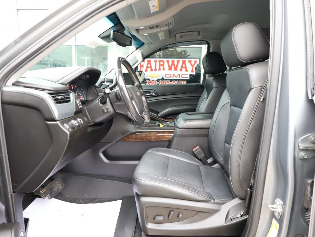 Used 2019 Chevrolet Tahoe LT w/ Luxury Package AWD/4WD image 14