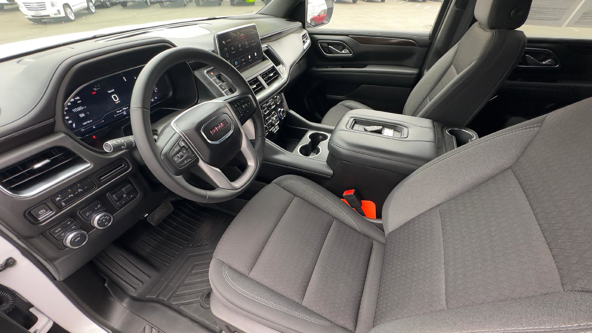 Used 2024 GMC Yukon SLE w/ Max Trailering Package image 18