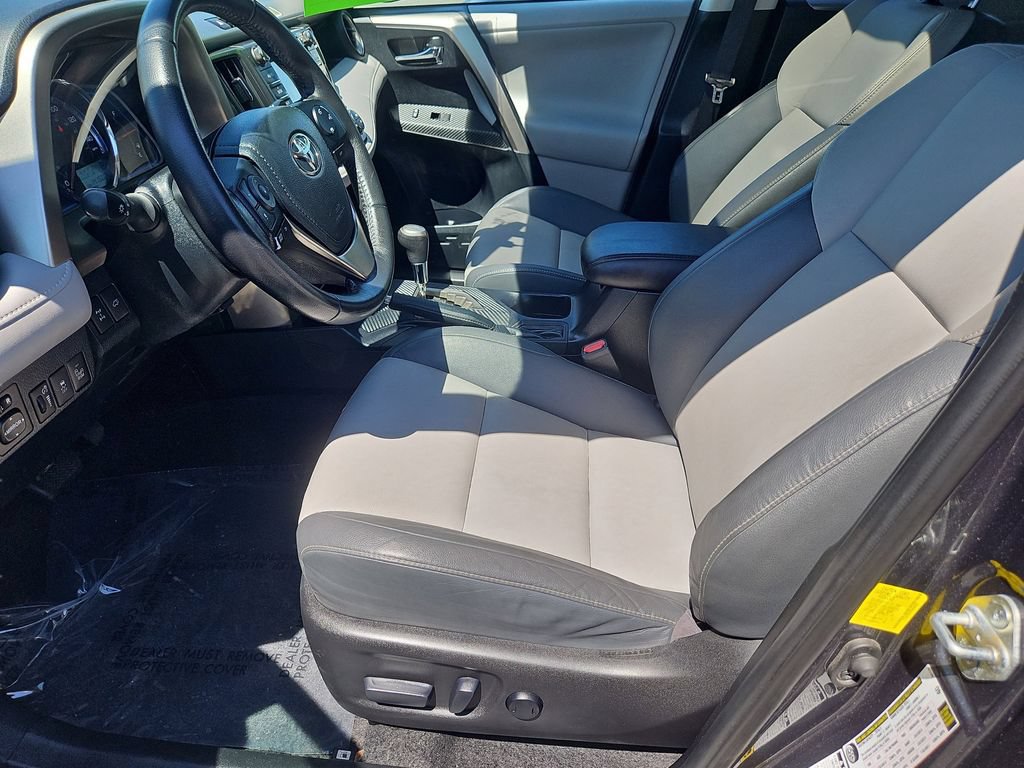Used 2013 Toyota RAV4 Limited AWD/4WD image 29