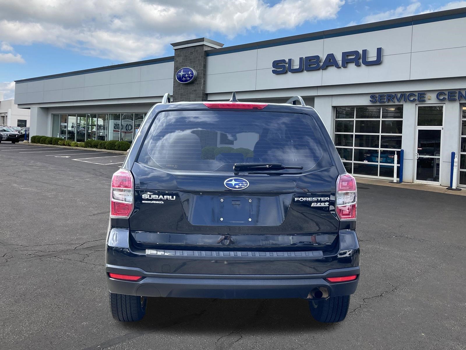 Used 2016 Subaru Forester 2.5i w/ Alloy Wheel Package image 6