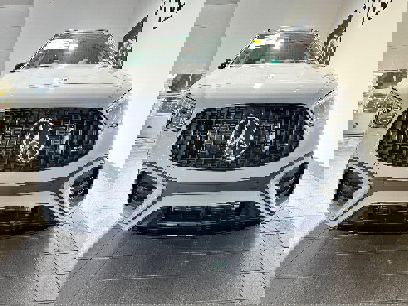 New 2026 Mercedes-Benz GLA 35 AMG 4MATIC image 2
