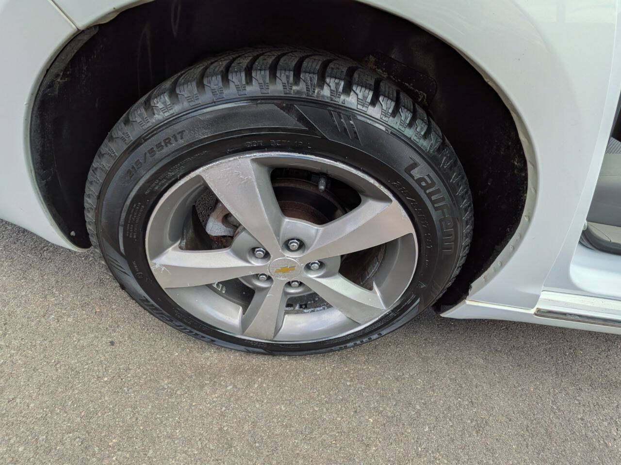 Used 2009 Chevrolet Malibu Hybrid FWD image 25