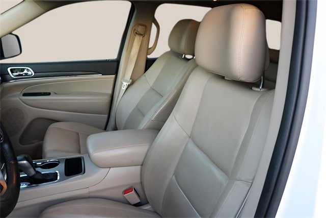 Used 2022 Jeep Grand Cherokee Limited image 13