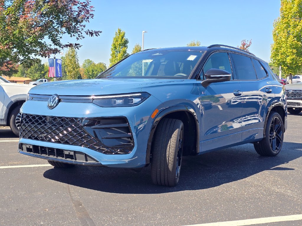 New 2026 Volkswagen Tiguan SE R-Line AWD/4WD image 10