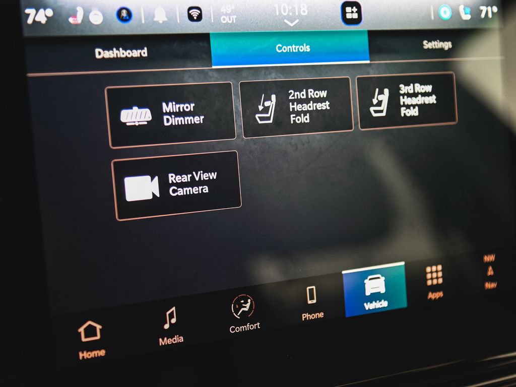 Used 2025 Jeep Wagoneer 4WD image 24