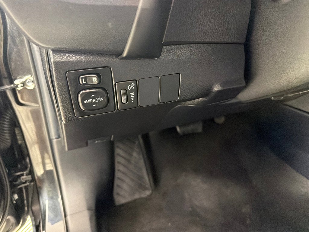 Used 2019 Toyota Corolla L image 13