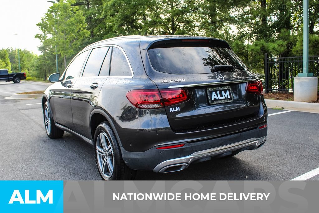Used 2021 Mercedes-Benz GLC 300 4MATIC w/ Premium Package image 4