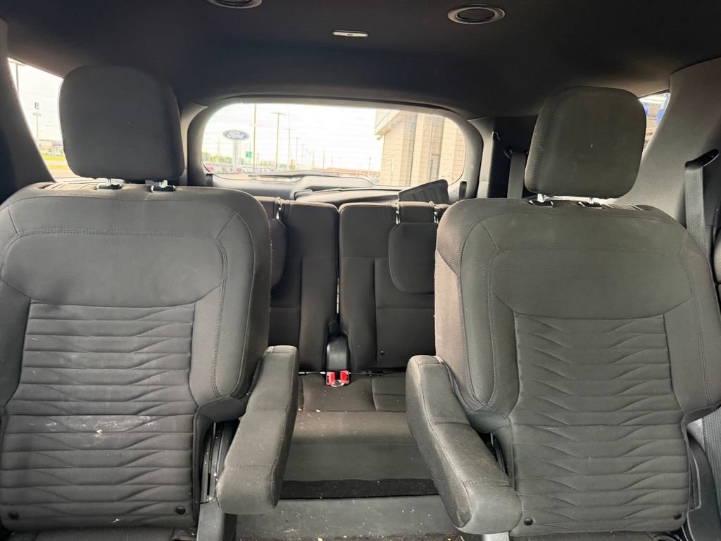 Used 2020 Ford Explorer XLT w/ Comfort Package AWD/4WD image 16