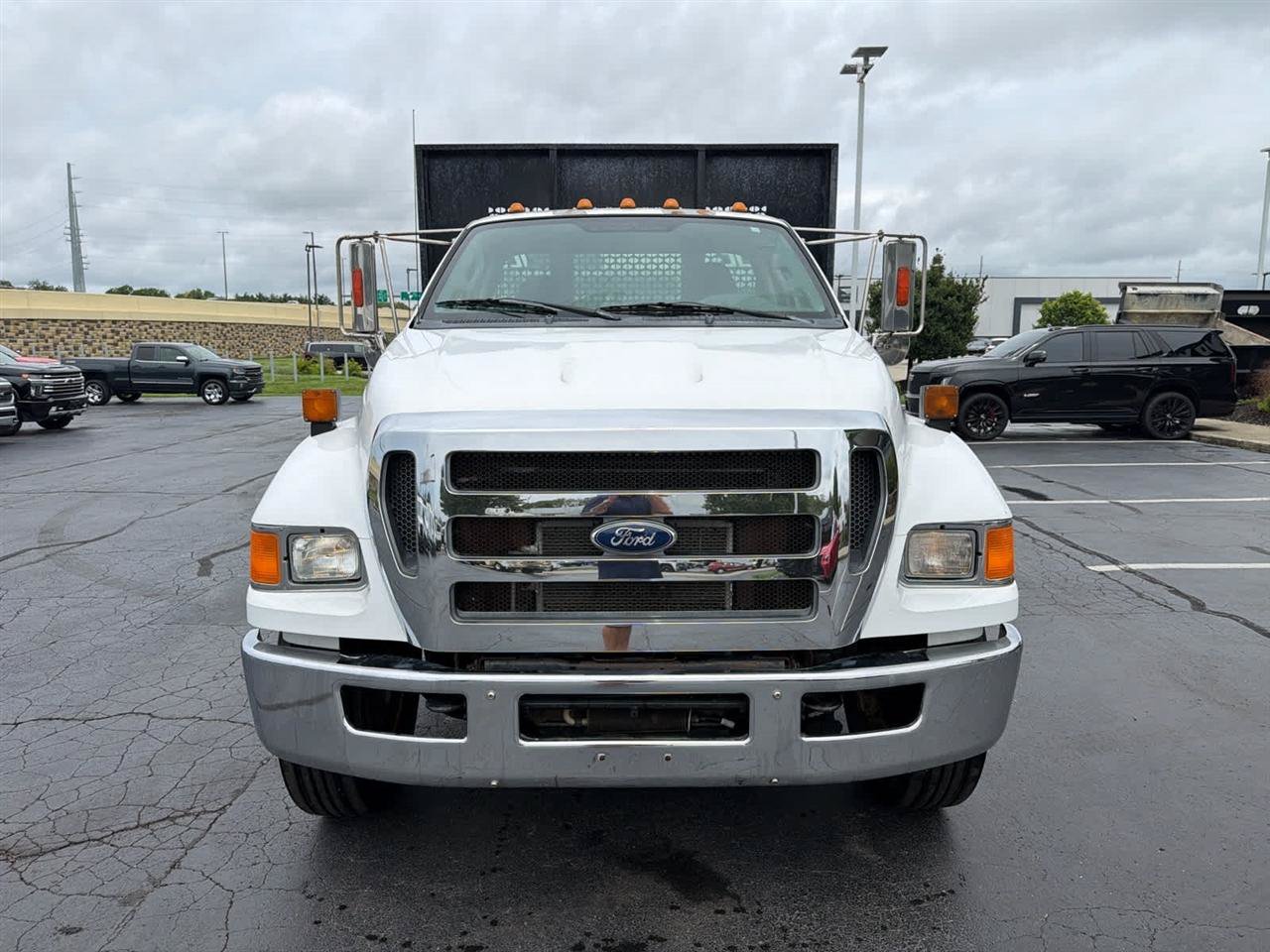 Used 2013 Ford F650 2WD Regular Cab Super Duty image 3
