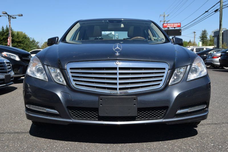 Used 2013 Mercedes-Benz E 350 4MATIC image 6
