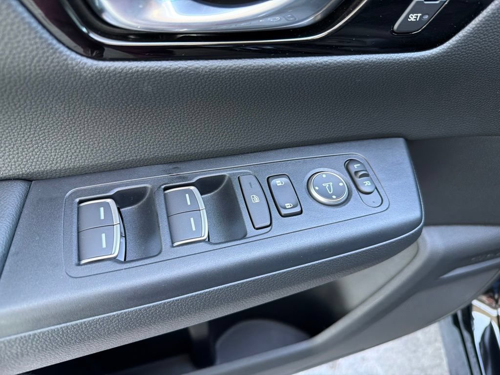Used 2025 Honda CR-V EX-L image 7