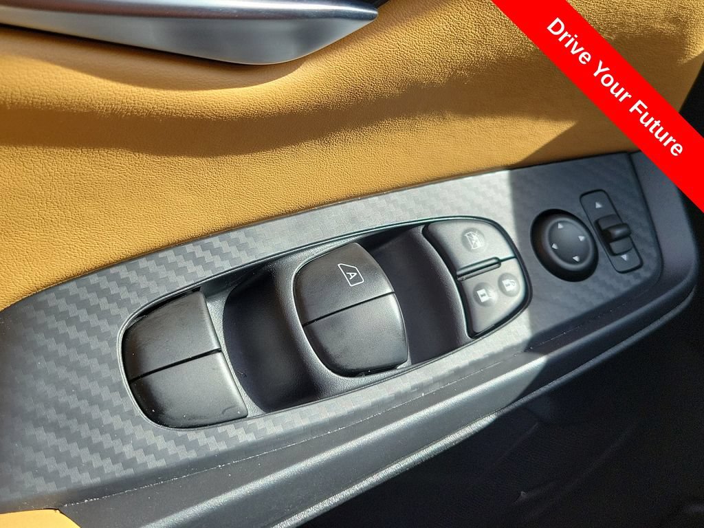 Used 2025 Nissan Sentra SV w/ SV Premium Package FWD image 17