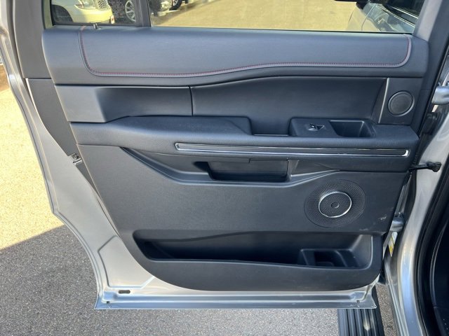 Used 2023 Ford Expedition Max Limited image 31