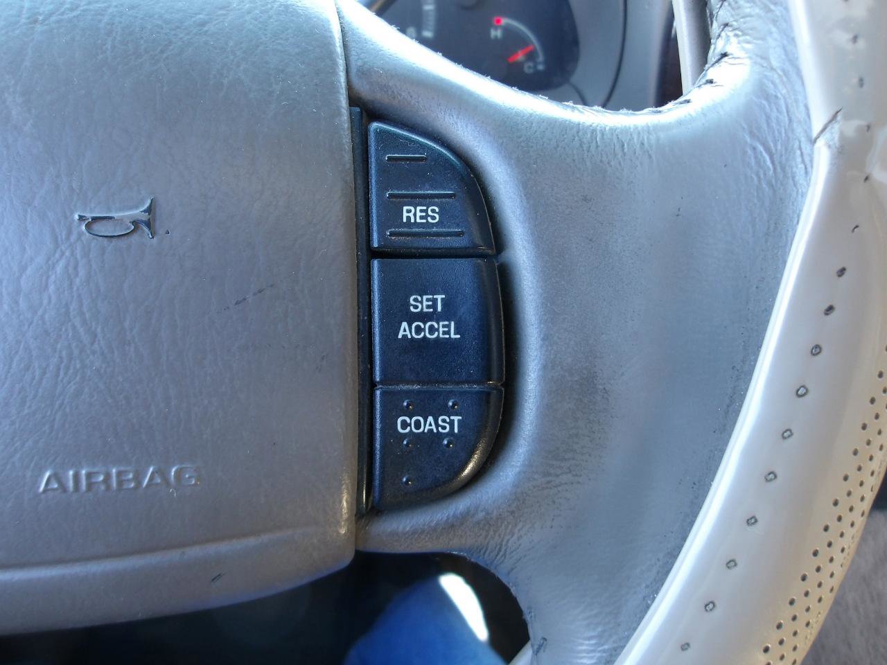 Used 2001 Ford F150 Lariat AWD/4WD image 17