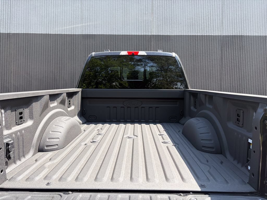 New 2026 Ford F250 Lariat w/ Black Appearance Package AWD/4WD image 27