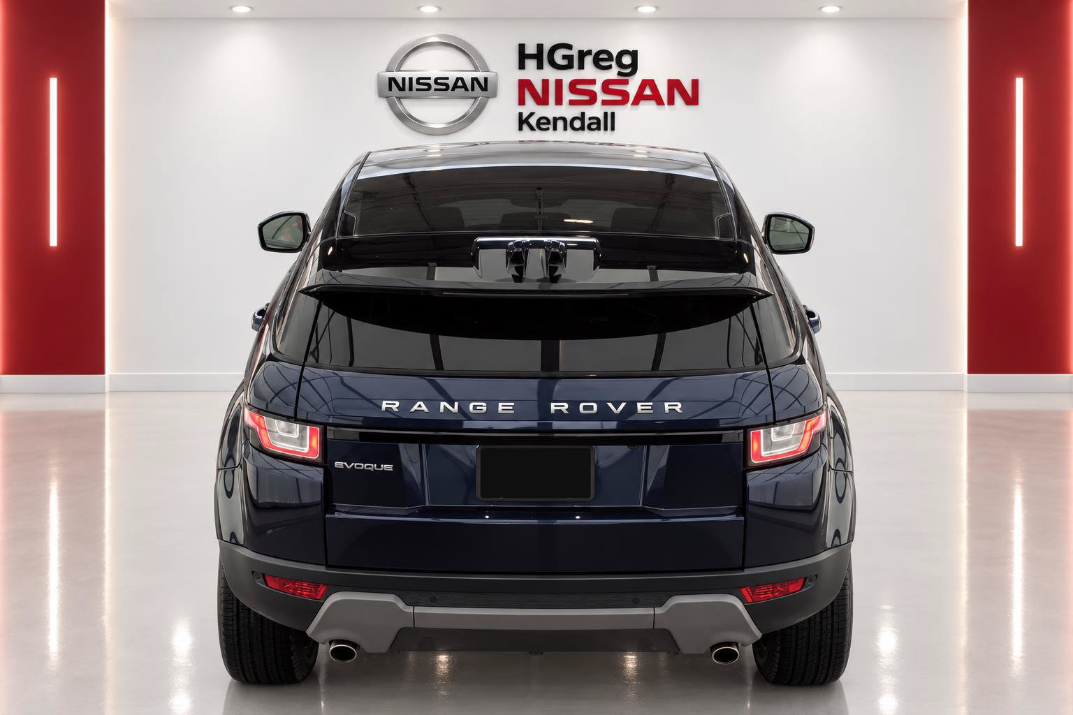 Used 2019 Land Rover Range Rover Evoque SE AWD/4WD image 6