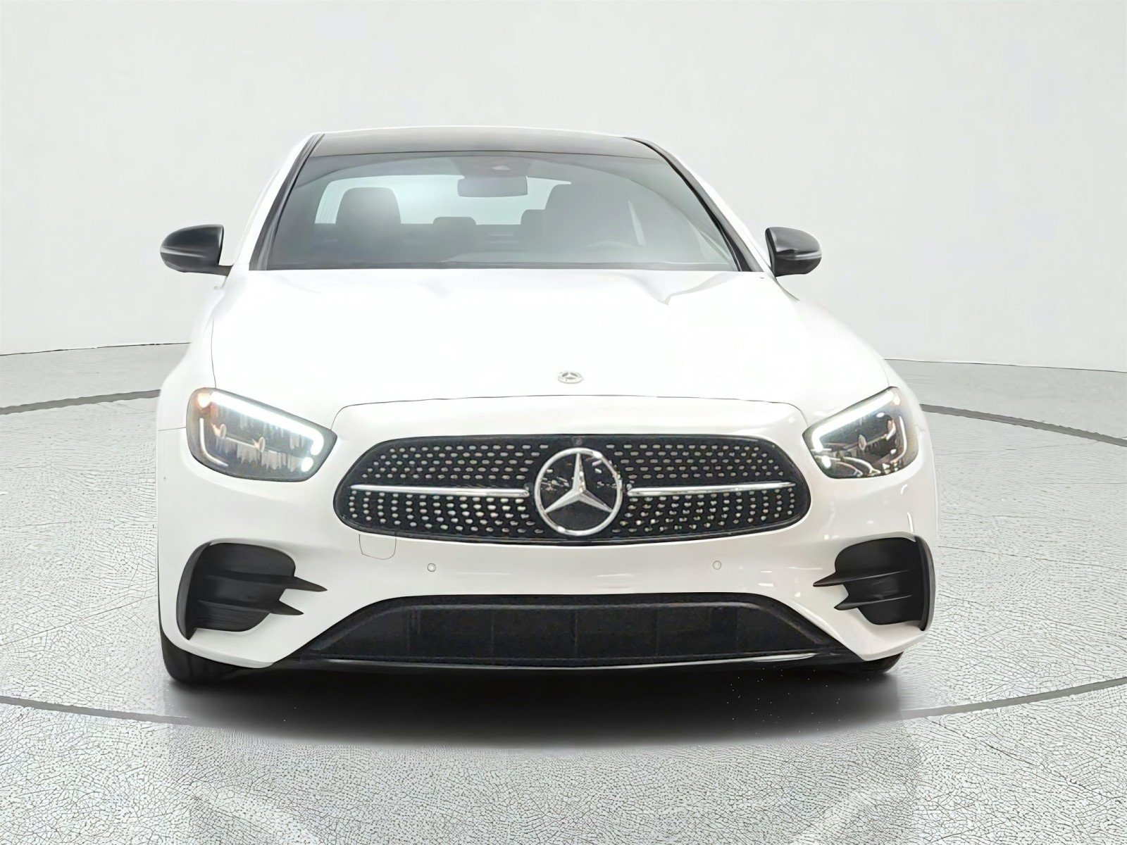 Used 2022 Mercedes-Benz E 350 Sedan image 2