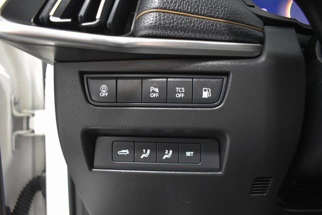 Used 2024 MAZDA CX-90 Plug-In Hybrid w/ Premium Pkg image 18