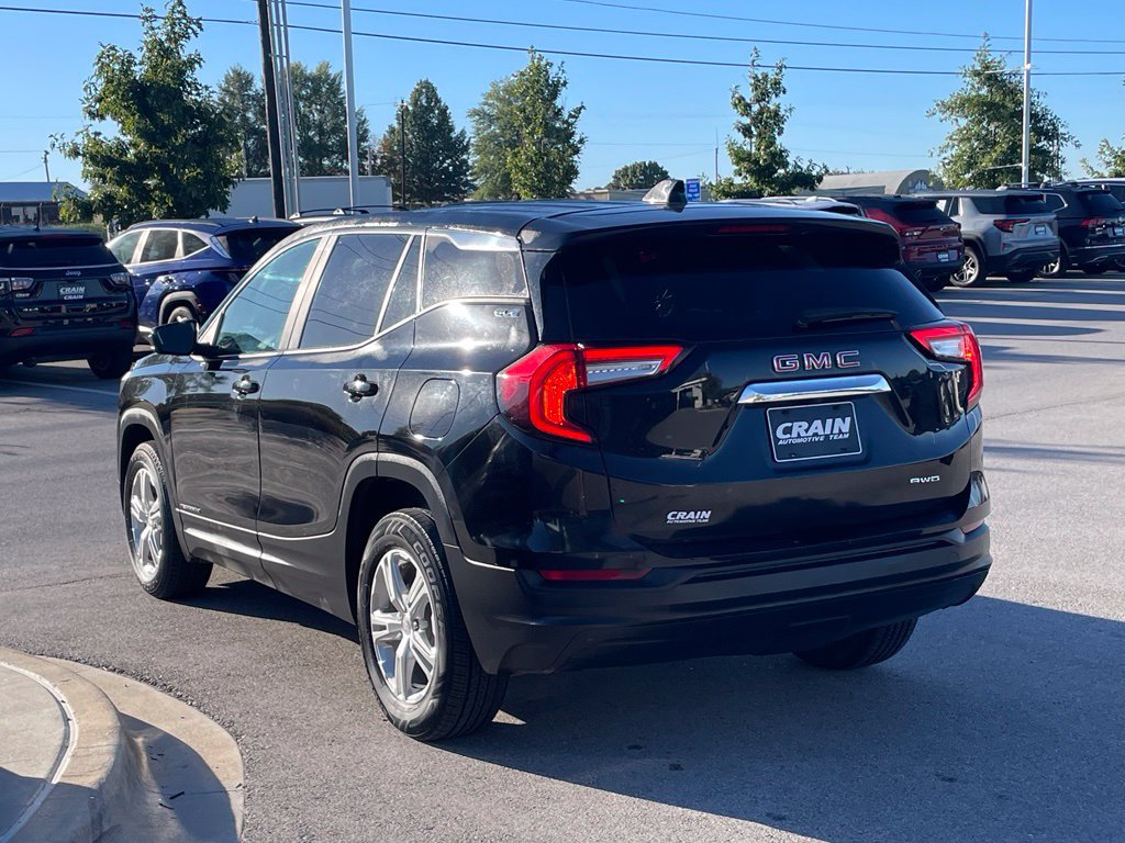 Used 2024 GMC Terrain SLE AWD/4WD image 5