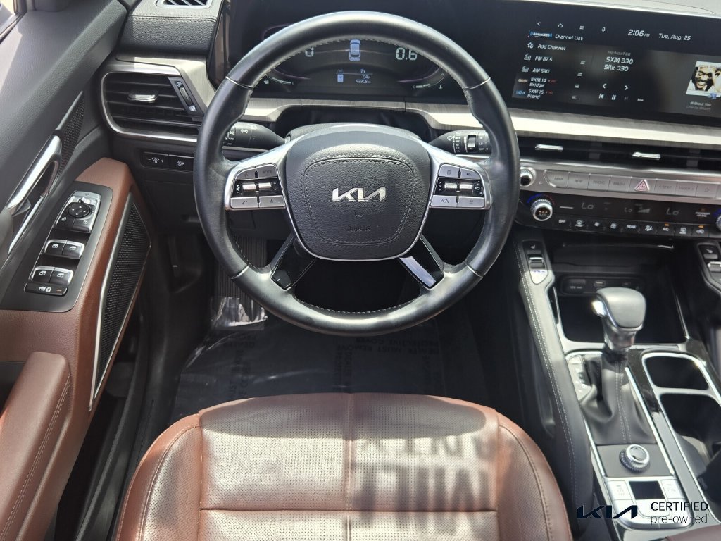 Certified 2023 Kia Telluride EX w/ EX Captain's Chair Package FWD image 13