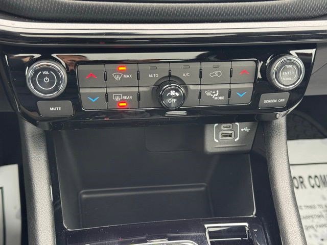 New 2026 Jeep Compass Latitude w/ Sun and Sound Group image 22
