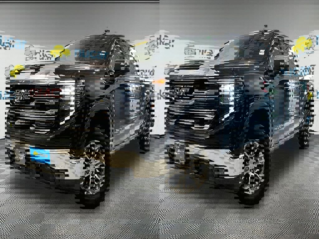 Used 2024 GMC Sierra 1500 SLT image 3