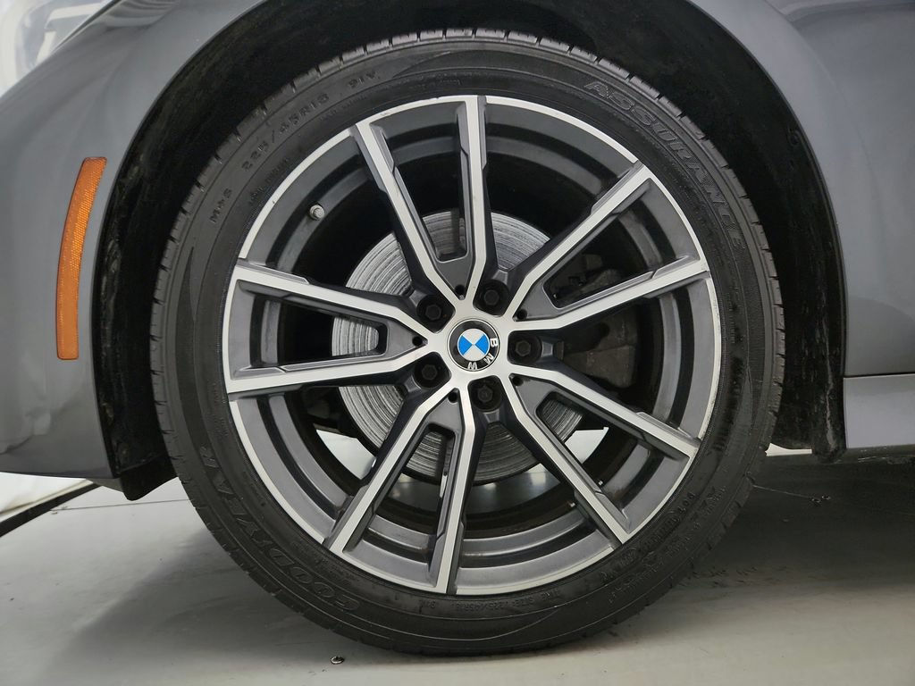 Used 2021 BMW 330i xDrive Sedan w/ Convenience Package AWD/4WD image 38