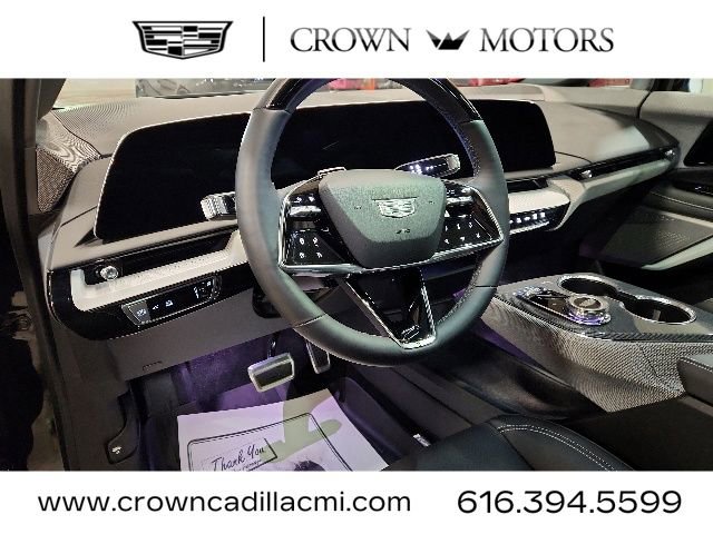 Used 2025 Cadillac Optiq Luxury 2 w/ LPO, Floor Liner Package AWD/4WD image 12