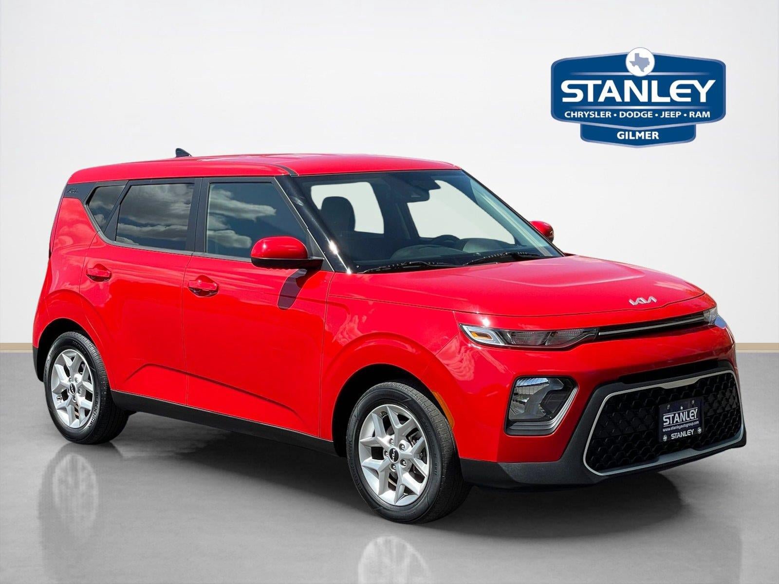 Used 2022 Kia Soul LX w/ Technology Package FWD image 1