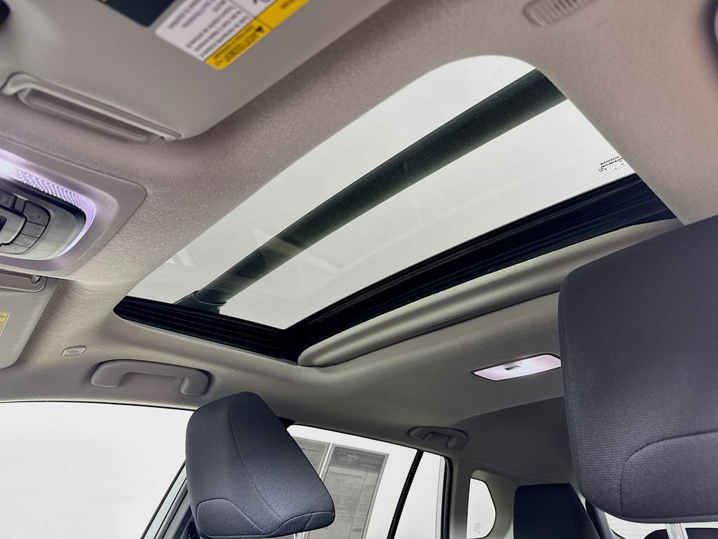 Certified 2025 Toyota Corolla Cross LE w/ Moonroof Package AWD/4WD image 21