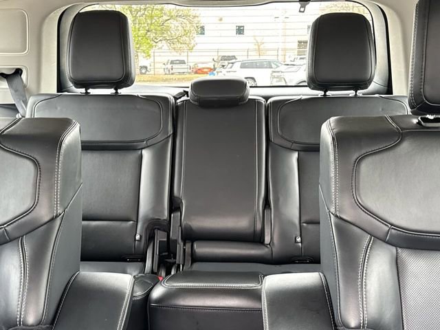 Used 2025 Ford Expedition Platinum AWD/4WD image 26