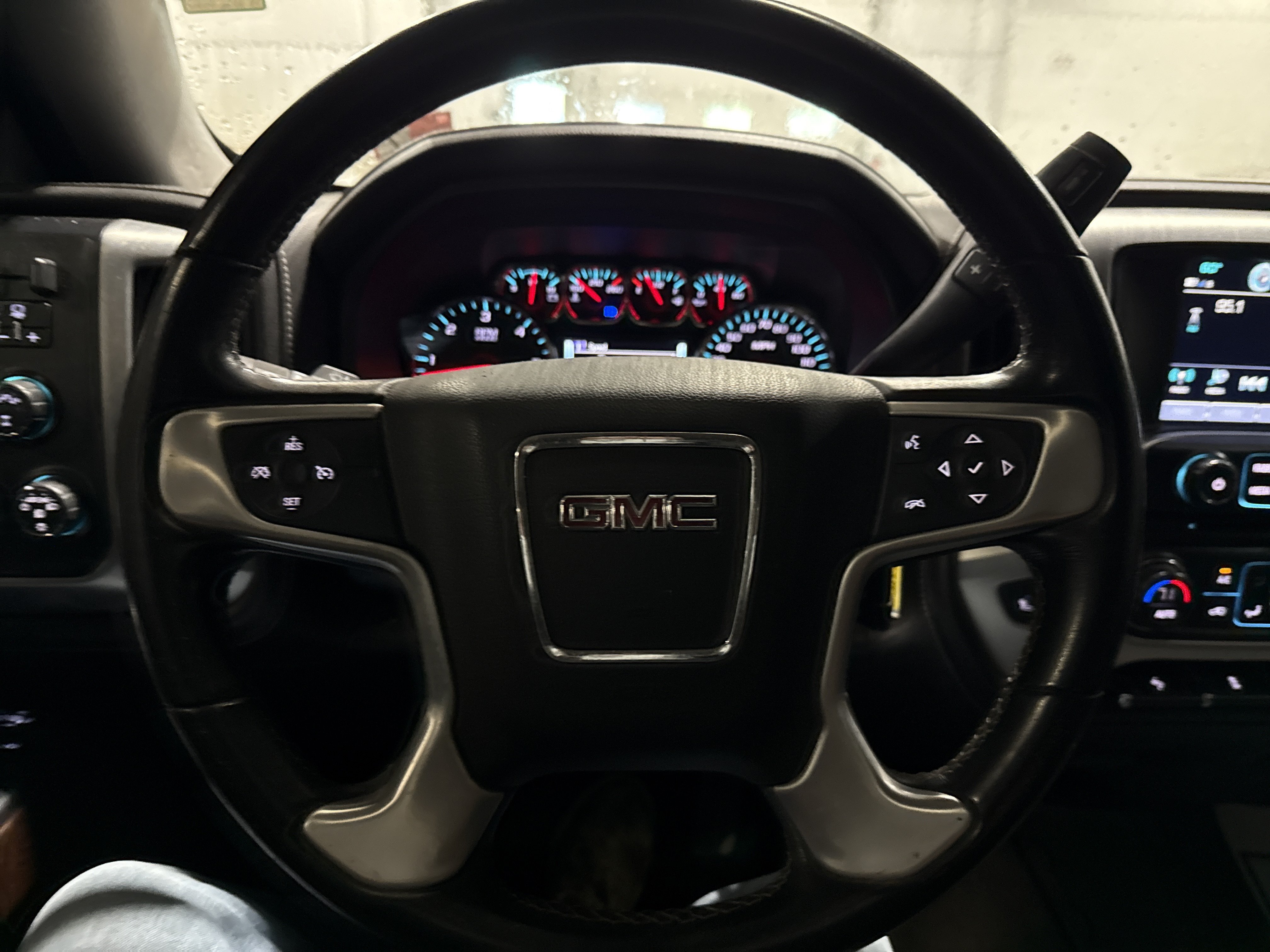 Used 2018 GMC Sierra 1500 SLE w/ SLE Value Package AWD/4WD image 10
