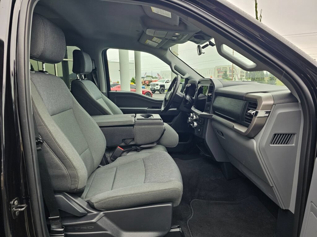 Used 2025 Ford F150 XLT w/ Equipment Group 301A Standard AWD/4WD image 11