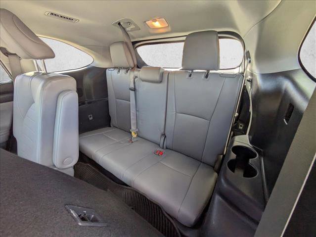 Used 2021 Toyota Highlander XLE image 13