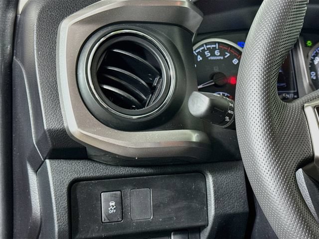 Certified 2022 Toyota Tacoma SR5 w/ Technology Package AWD/4WD image 19