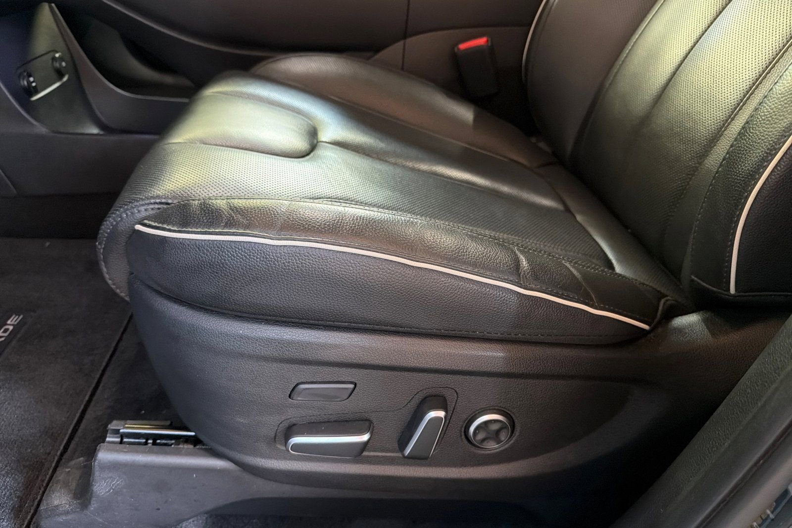 Used 2023 Hyundai Palisade Limited AWD/4WD image 15