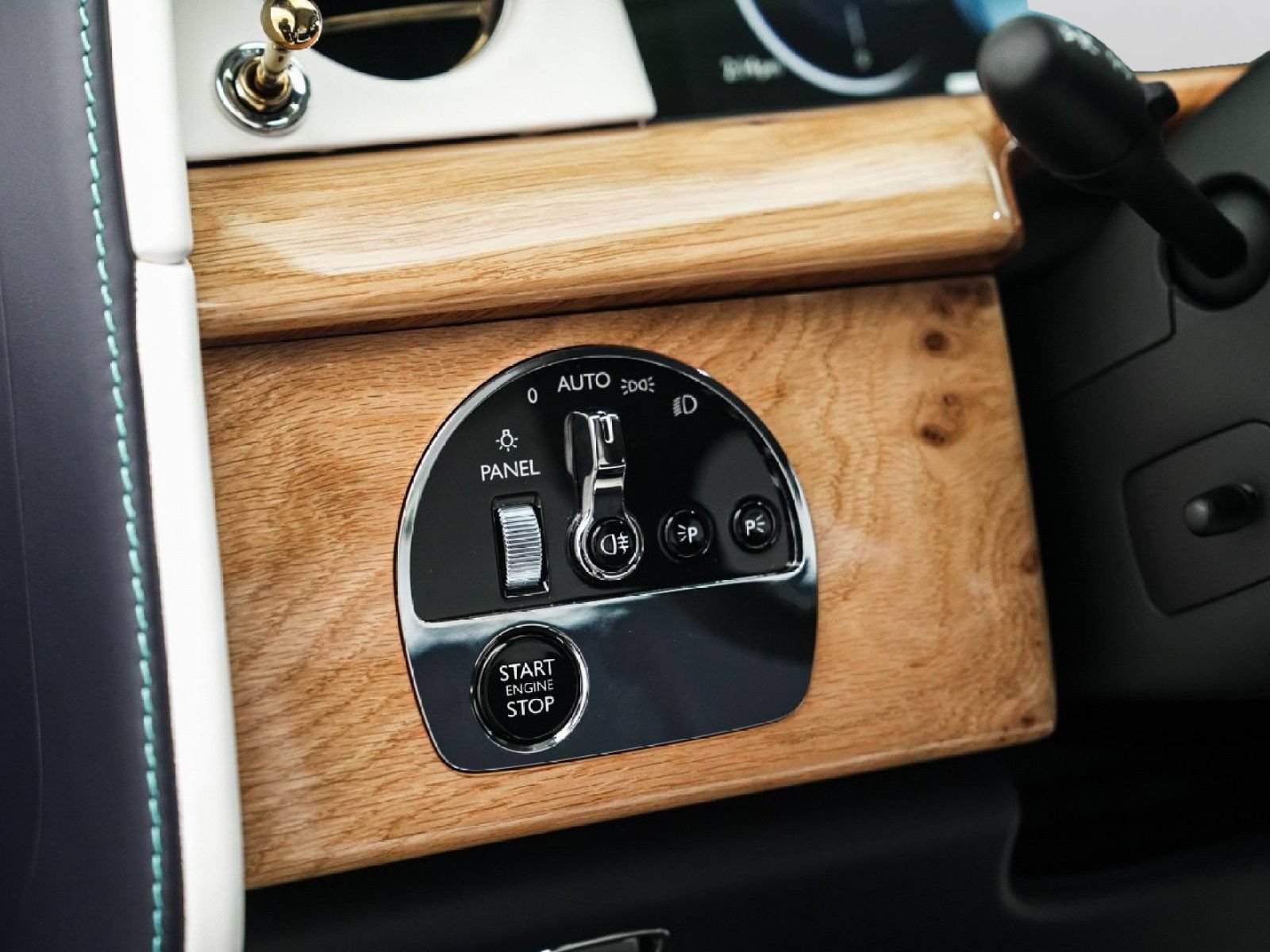 New 2026 Rolls-Royce Phantom Sedan RWD image 7